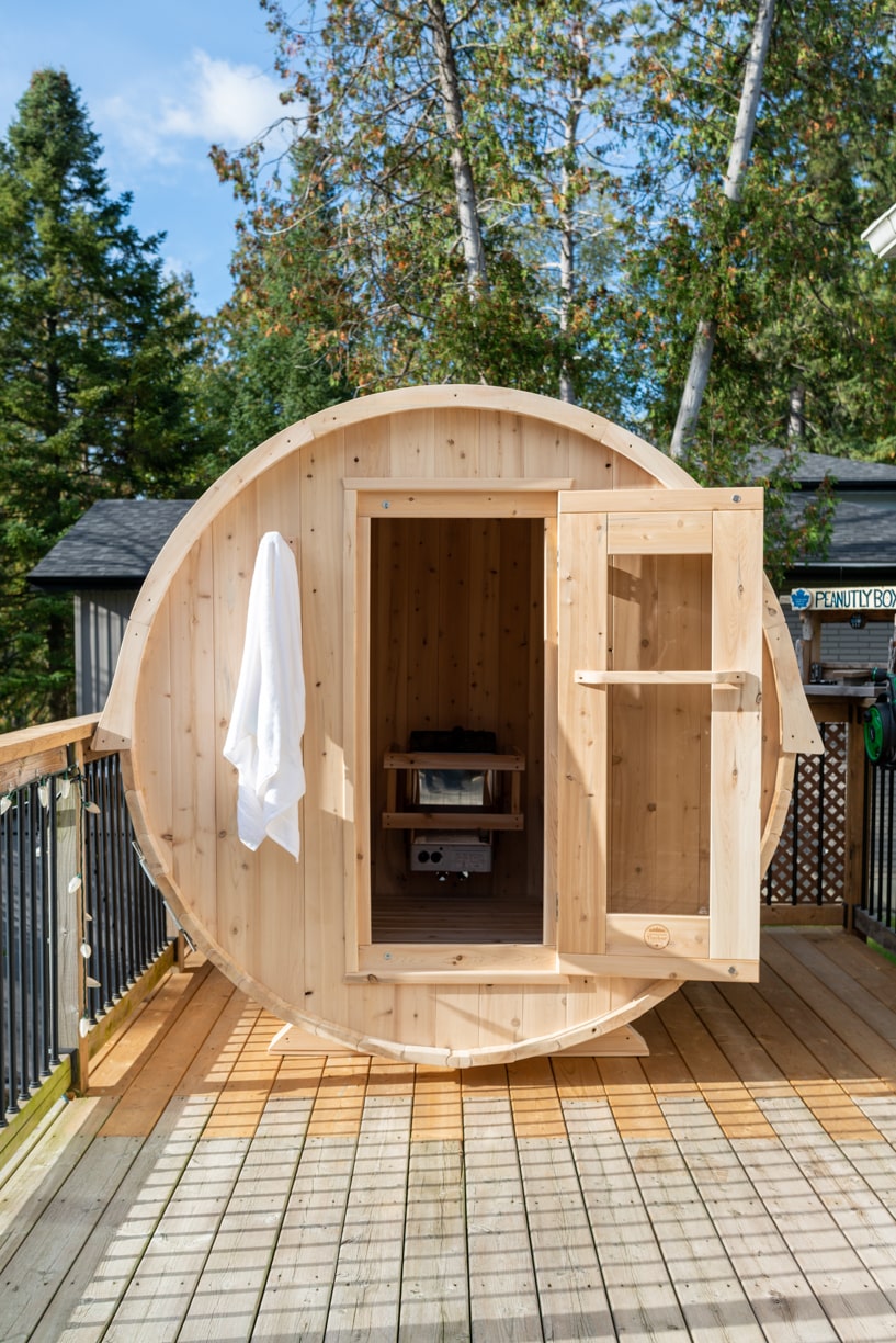 Dundalk LeisureCraft Harmony 4-Person Barrel Sauna | Canadian Timber Collection (CTC22W)