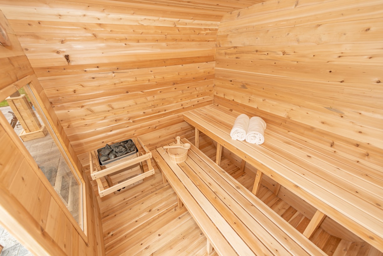 Dundalk LeisureCraft Luna 4-Person Barrel Sauna | Canadian Timber Collection (CTC22LU)