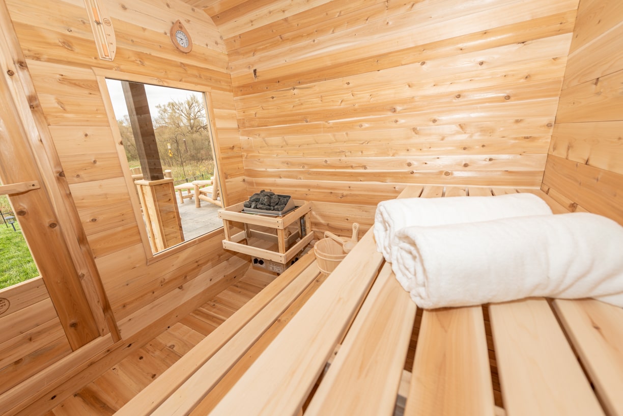 Dundalk LeisureCraft Luna 4-Person Barrel Sauna | Canadian Timber Collection (CTC22LU)