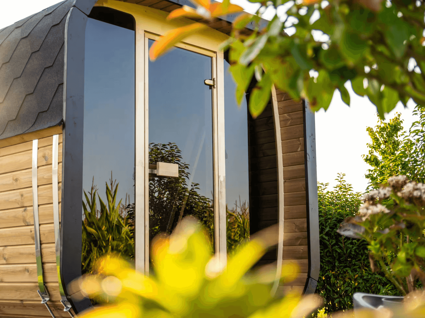 SaunaLife CUBE Series CL7G | 6 Person Outdoor Traditional Sauna