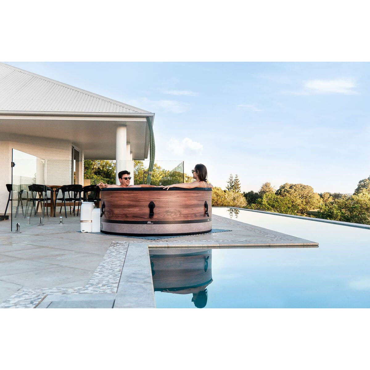 MSPA FRAME Duet Round 6 Person Inflatable Hot Tub Spa