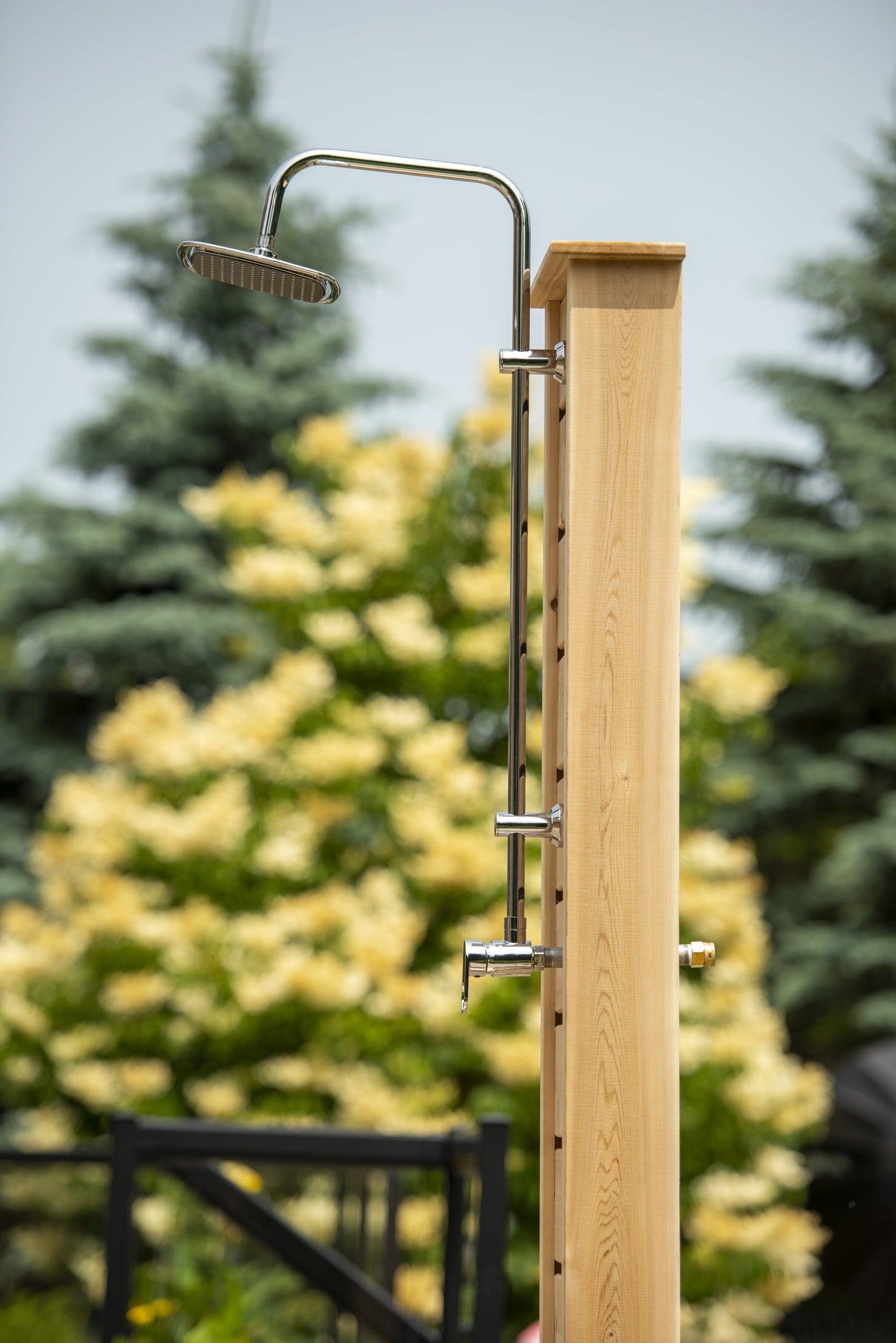 Dundalk LeisureCraft Sierra Pillar Outdoor Shower | Canadian Timber Collection