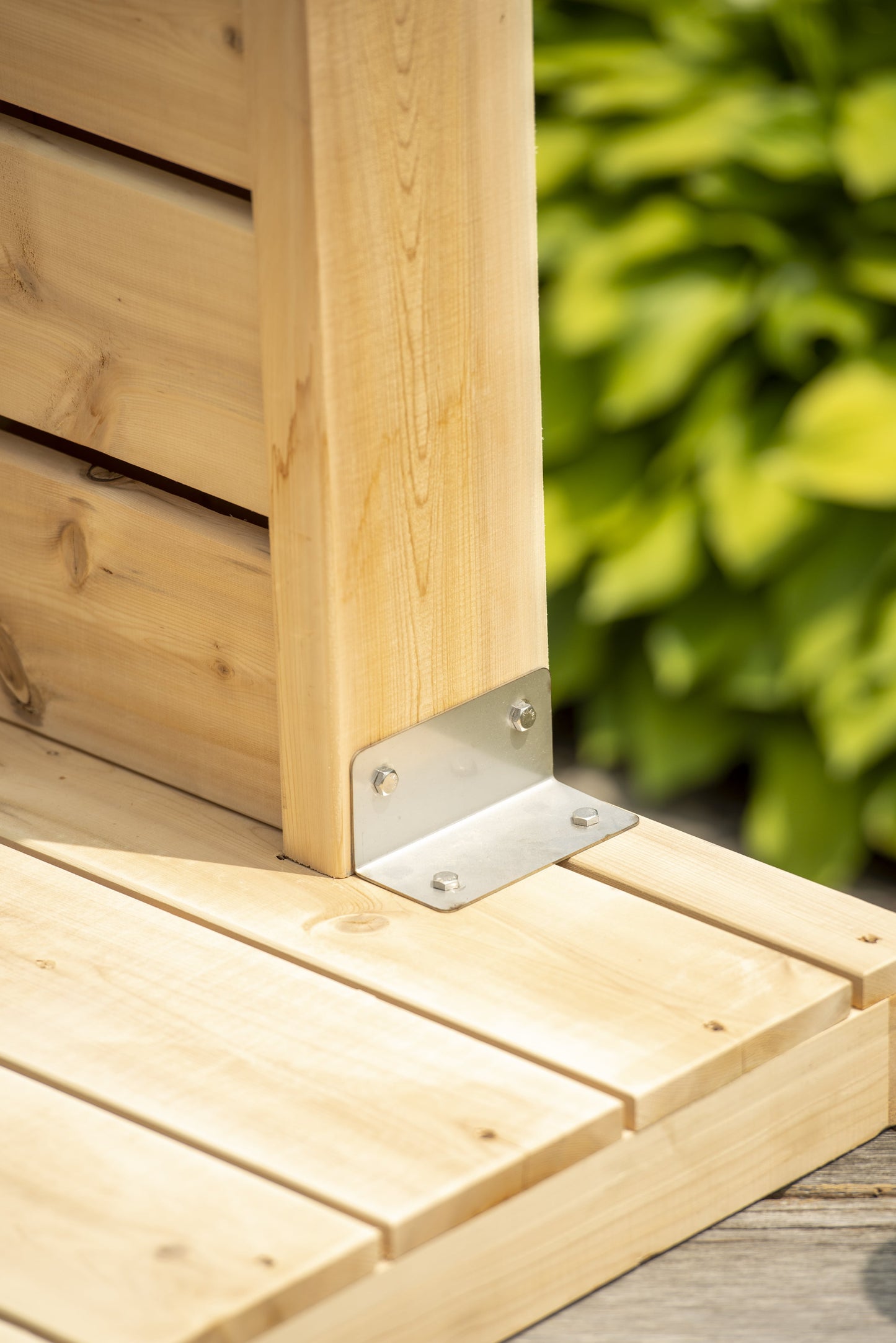Dundalk LeisureCraft Sierra Pillar Outdoor Shower | Canadian Timber Collection