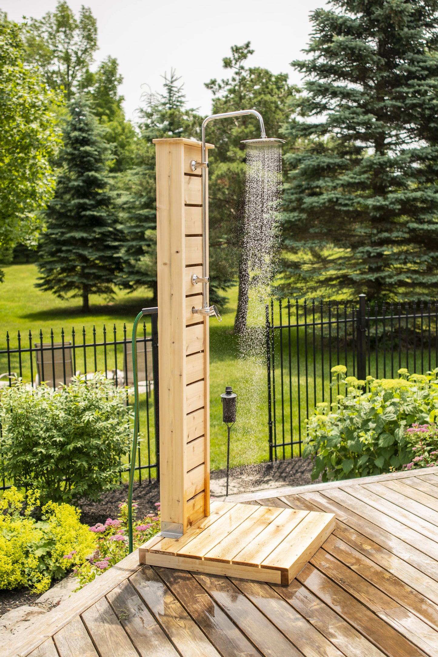 Dundalk LeisureCraft Sierra Pillar Outdoor Shower | Canadian Timber Collection