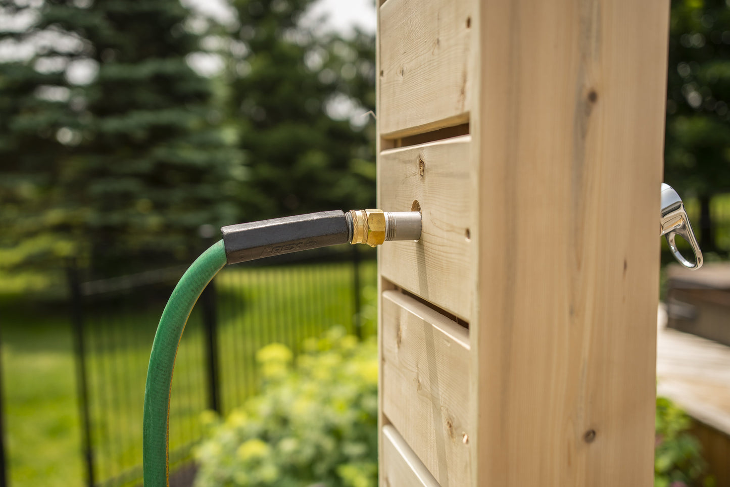Dundalk LeisureCraft Sierra Pillar Outdoor Shower | Canadian Timber Collection