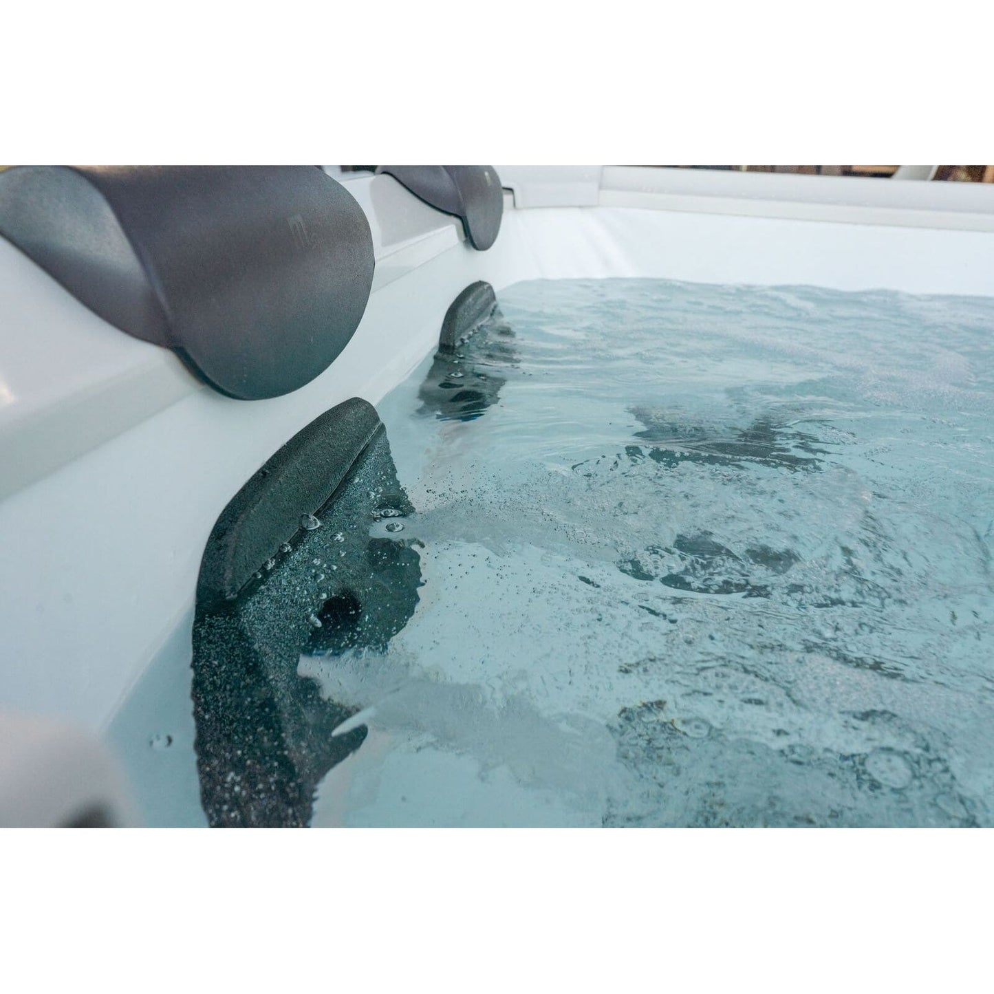 MSpa Oslo Hot Tub - 2200W Heater | 6 Person Frame Spa | F-OS063W