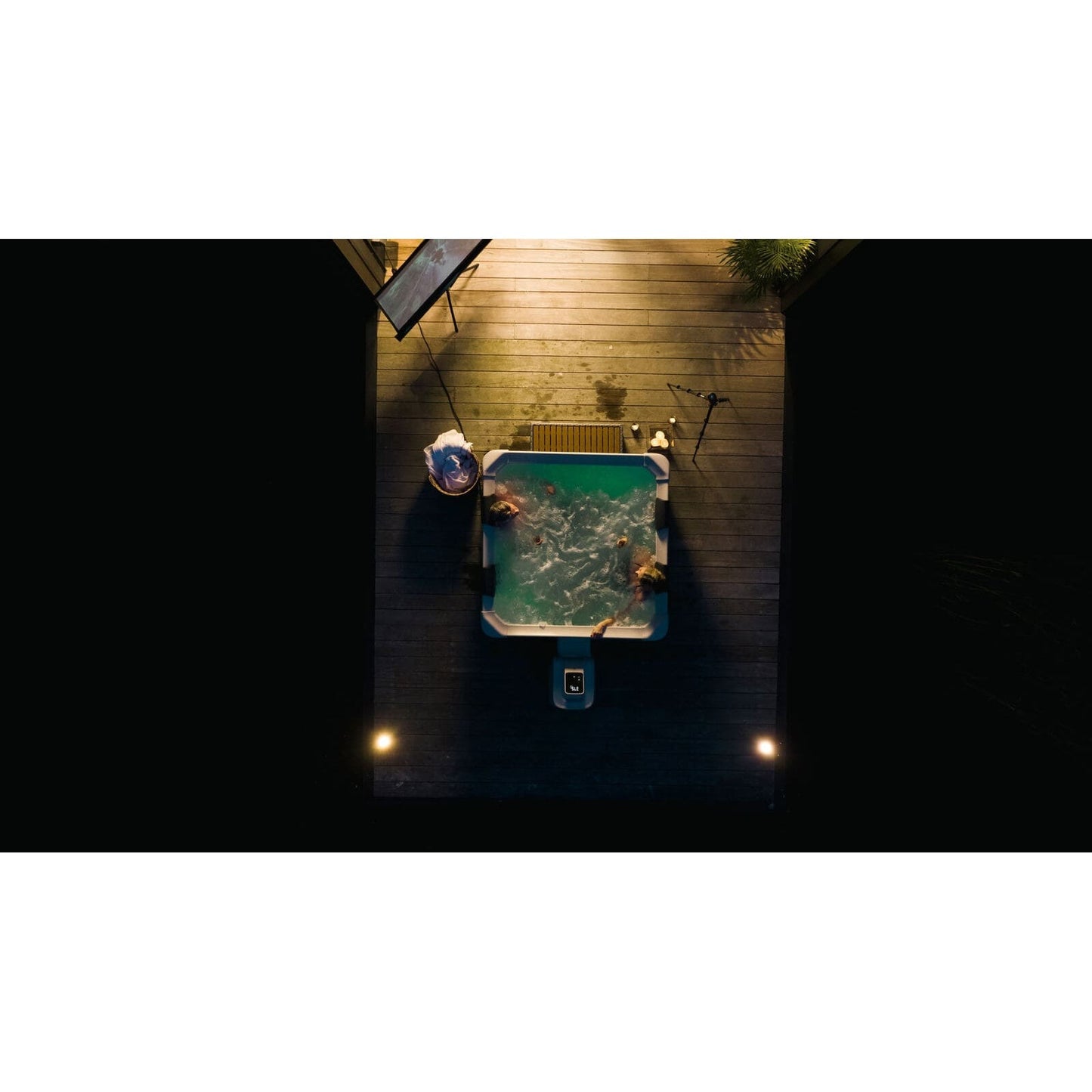 MSpa Oslo Hot Tub - 2200W Heater | 6 Person Frame Spa | F-OS063W