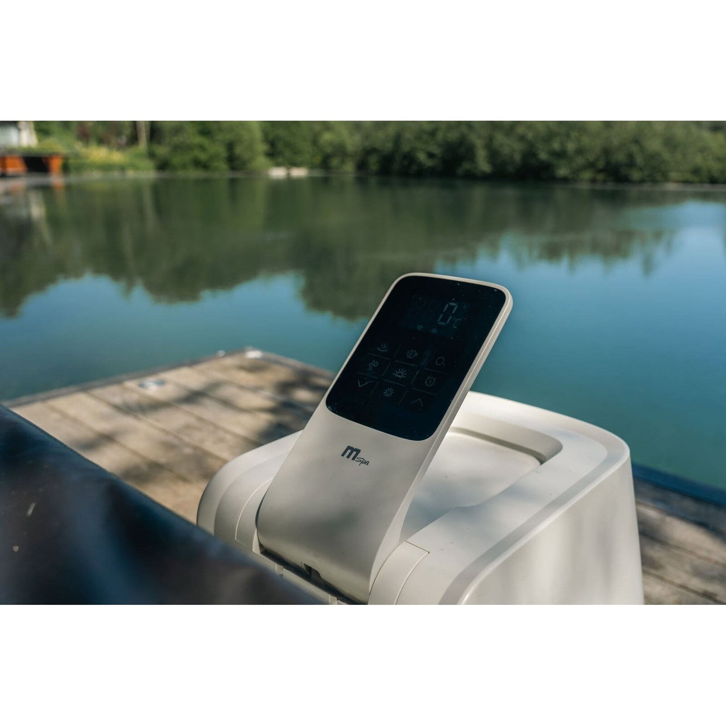 MSpa Oslo Hot Tub - 2200W Heater | 6 Person Frame Spa | F-OS063W