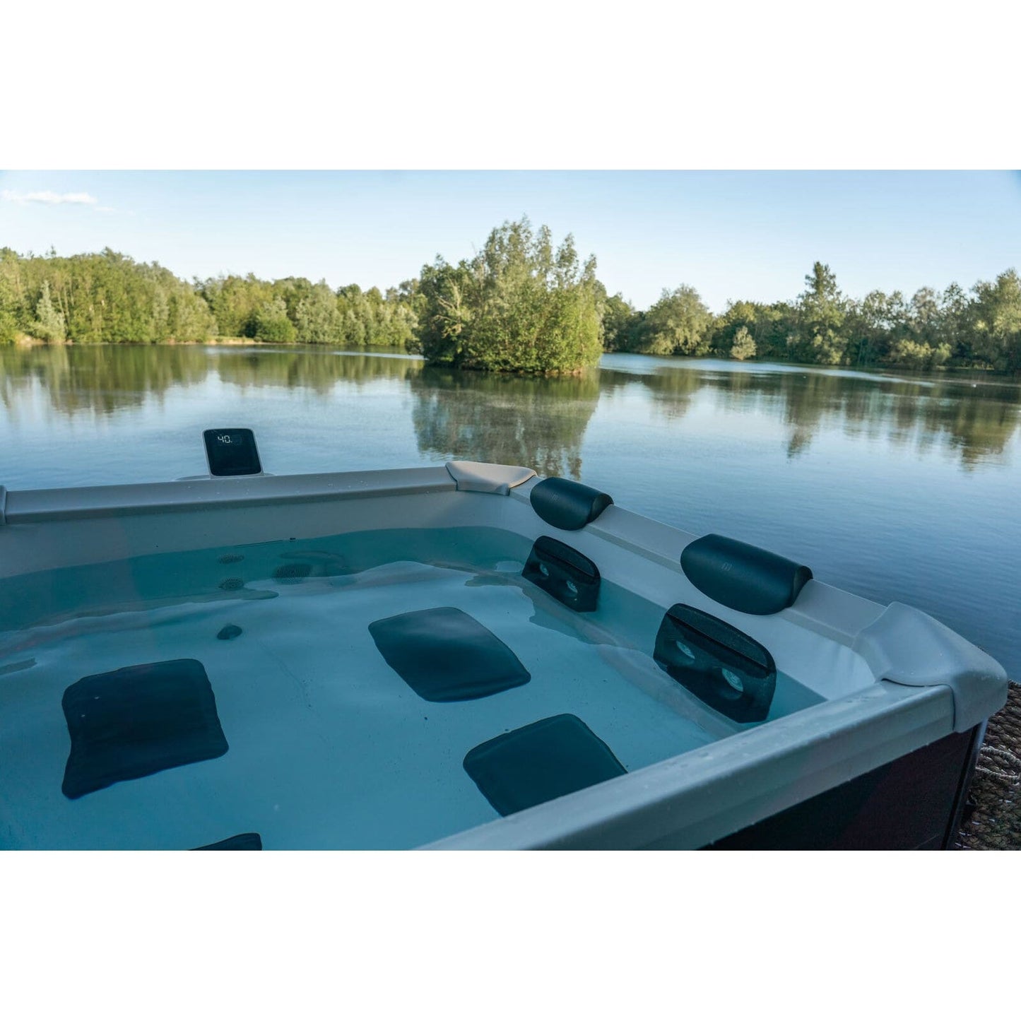 MSpa Oslo Hot Tub - 2200W Heater | 6 Person Frame Spa | F-OS063W