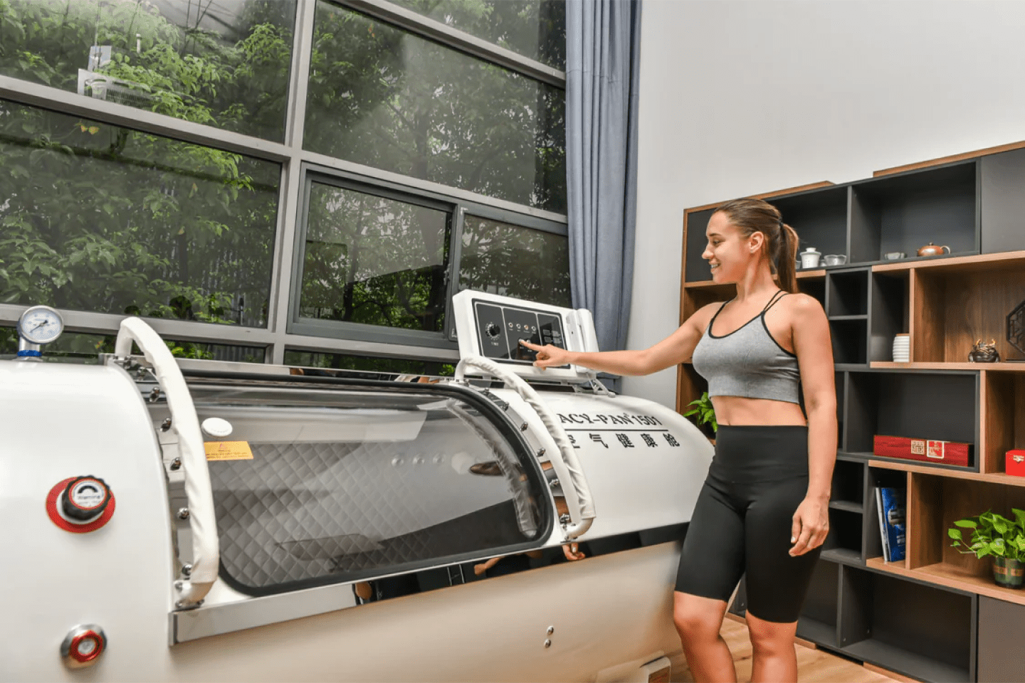 Macy-Pan HP1501 Hard Shell Hyperbaric Oxygen Chamber – 1.5 to 1.8 ATA Therapy System